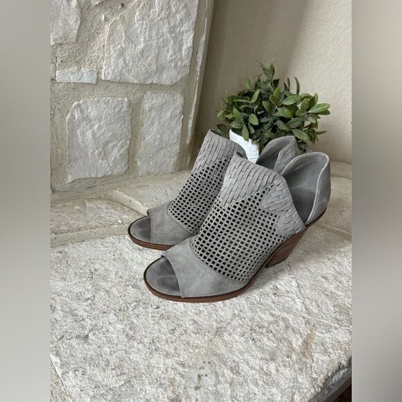 Vince Camuto Fritzey grey suede laser woven accent open toe booties sz 10 - Picture 3 of 10